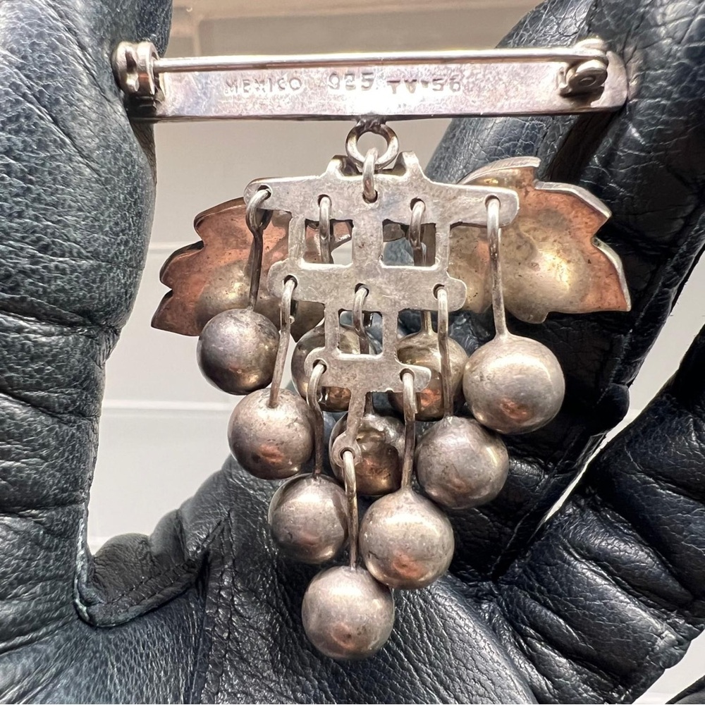Vintage Grape Cluster Sterling Silver Brooch Taxco Mexico Signed TV 56 Artisan - Picture 6 of 8